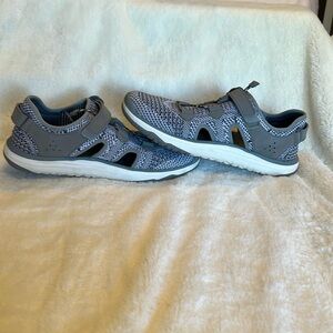 Teva water/outdoor shoe